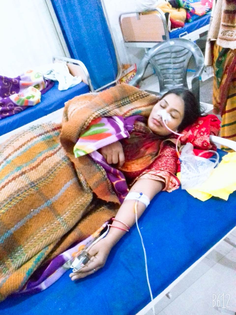 महिला को ससुराली जनों ने मारपीट कर जबरन खिलाया जहर, सैफई में भर्ती