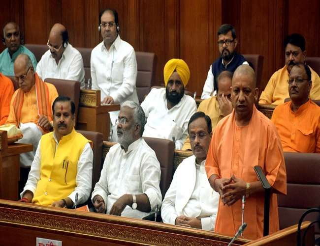 LIVE : विधानमंडल में विकास के एजेंडे पर चर्चा जारी, विशेष सत्र 36 से बढ़ाकर 48 घंटा करने की तैयारी LIVE : विधानमंडल में विकास के एजेंडे पर चर्चा जारी, विशेष सत्र 36 से बढ़ाकर 48 घंटा करने की तैयारी