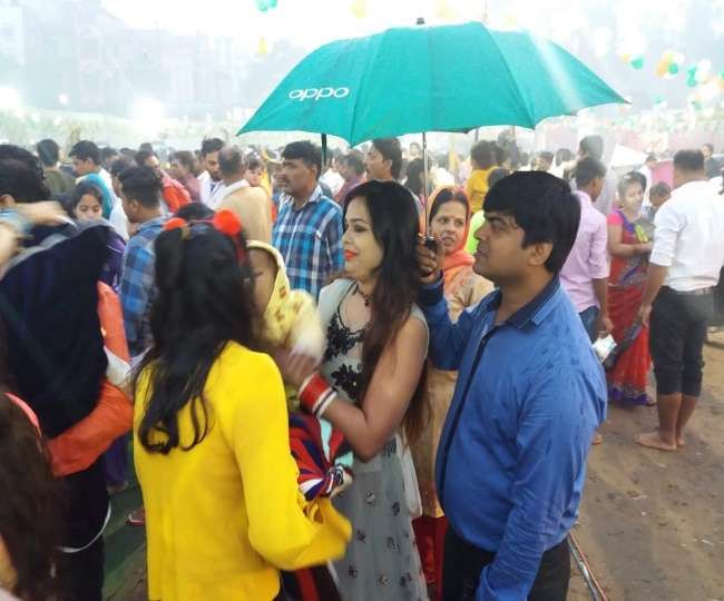 दिल्ली-एनसीआर में हल्की बारिश, हवा भी चलनी शुरू; प्रदूषण से मिल सकती है राहत