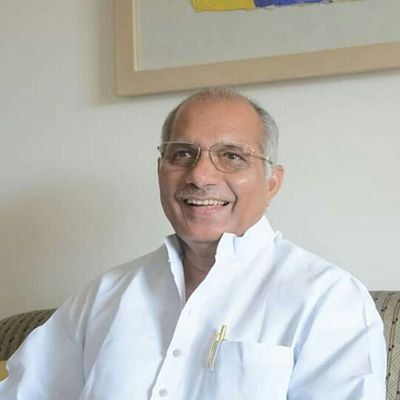 बरेली में इंस्पेक्टर ने उड़ाया पूर्व सिंचाई मंत्री धर्मपाल सिंह का मजाक बरेली में इंस्पेक्टर ने उड़ाया पूर्व सिंचाई मंत्री धर्मपाल सिंह का मजाक