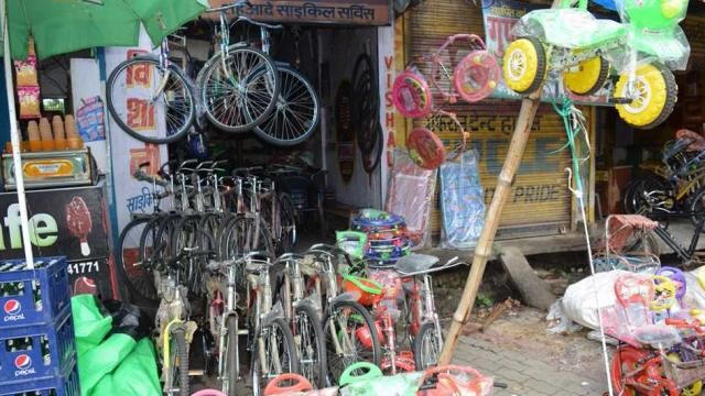 तीन सौ से दो हजार तक महंगी हुई गरीबों की सवारी साइकिल तीन सौ से दो हजार तक महंगी हुई गरीबों की सवारी साइकिल