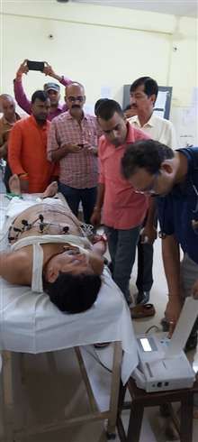 कुशीनगर : सांसद विजय कुमार दुबे की अचानक तबीयत बिगड़ी, पीजीआइ रेफर कुशीनगर : सांसद विजय कुमार दुबे की अचानक तबीयत बिगड़ी, पीजीआइ रेफर