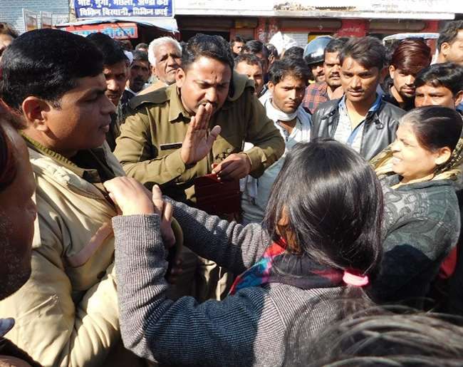 धोखेबाज...मेरी जिंदगी तबाह करने वाले तुझे छोड़ूंगी नहीं