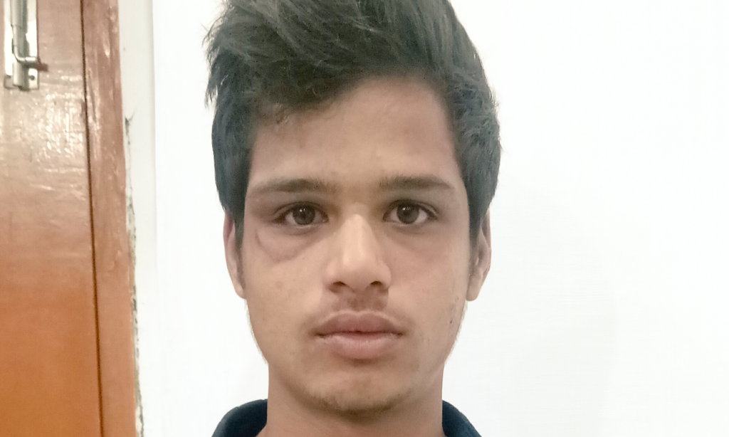 छेड़खानी का विरोध करने पर छात्रा की सरेराह चाकू गोदकर हत्या, मुख्य आरोपी प्रिंस तिवारी उर्फ आदित्य तिवारी 8 घंटे में गिरफ्तार छेड़खानी का विरोध करने पर छात्रा की सरेराह चाकू गोदकर हत्या, मुख्य आरोपी प्रिंस तिवारी उर्फ आदित्य तिवारी 8 घंटे में गिरफ्तार