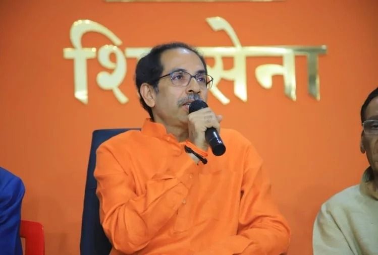 महाराष्ट्र: एक मई से राज्य में लागू होगा एनपीआर, सहयोगियों के बीच तनातनी महाराष्ट्र: एक मई से राज्य में लागू होगा एनपीआर, सहयोगियों के बीच तनातनी