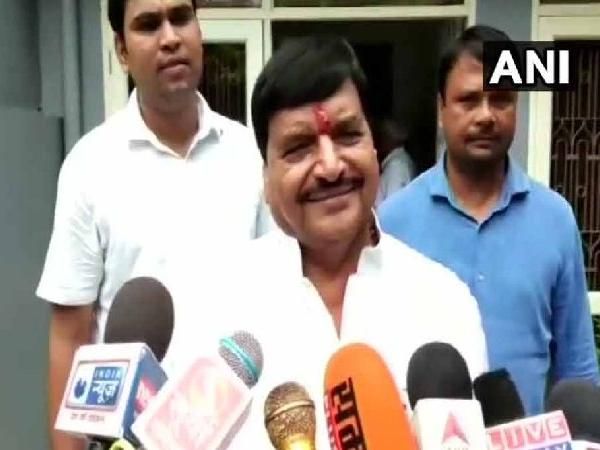 फिरोजाबाद की लड़ाई में सपा को शिवपाल यादव दे रहे हैं कड़ी टक्कर