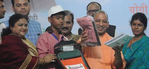 फ्लॉप हो गया स्कूल चलो अभियान, बढ़ने के बजाय घट गए ढाई लाख से भी ज्यादा विद्यार्थी फ्लॉप हो गया स्कूल चलो अभियान, बढ़ने के बजाय घट गए ढाई लाख से भी ज्यादा विद्यार्थी