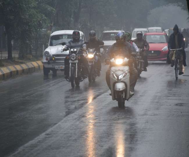बूंदाबांदी के बाद मौसम का फिर बदला मिजाज, फसलों को नुकसान; लखनऊ में फिर लुढ़का पारा