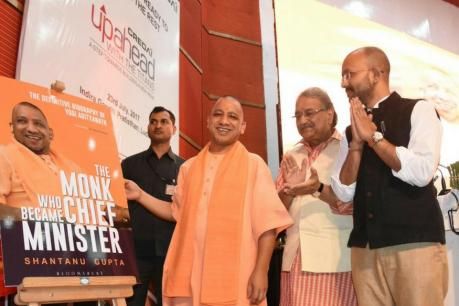 ब्यूरोक्रैसी की काबिलियत पर उठा दिया सवाल ब्यूरोक्रैसी की काबिलियत पर उठा दिया सवाल