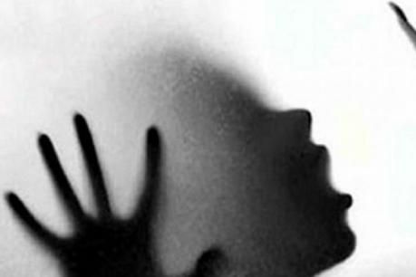 यूपी पुलिस के एसओ पर नाबालिग से रेप का आरोप यूपी पुलिस के एसओ पर नाबालिग से रेप का आरोप
