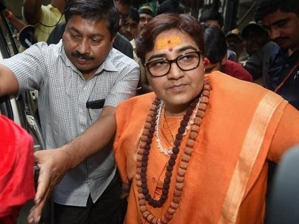 प्रज्ञा ठाकुर के प्रचार करने पर 72 घंटे की रोक