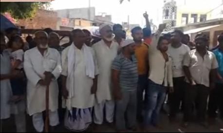 नूरपुर उपचुनाव: सपा प्रत्याशी पर घमासान, कार्यकर्ता बोले- फिर BJP को देंगे वोट नूरपुर उपचुनाव: सपा प्रत्याशी पर घमासान, कार्यकर्ता बोले- फिर BJP को देंगे वोट