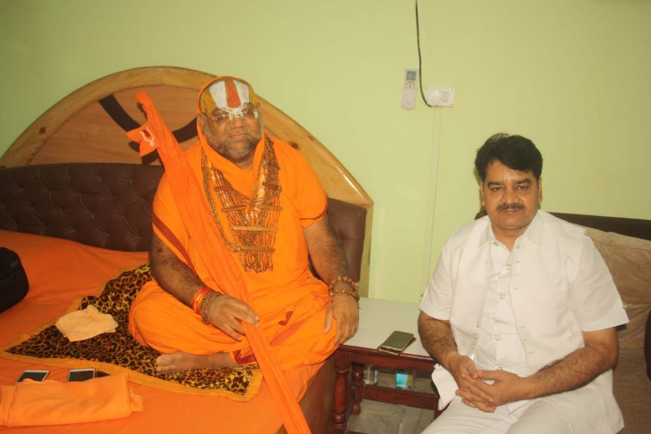 नवंबर तक हो सकता है राम मंदिर का निर्माण सुरु -हंसदेवाचार्य नवंबर तक हो सकता है राम मंदिर का निर्माण सुरु -हंसदेवाचार्य