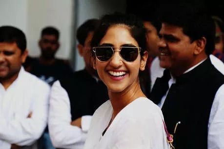 अदिति समेत सपा-बसपा के एक-एक विधायकों के बीजेपी में जाने की अटकलें अदिति समेत सपा-बसपा के एक-एक विधायकों के बीजेपी में जाने की अटकलें