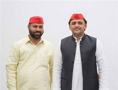 सपा विधायक रफीक अंसारी ने केरल के लिए दान किए छह लाख रुपये सपा विधायक रफीक अंसारी ने केरल के लिए दान किए छह लाख रुपये