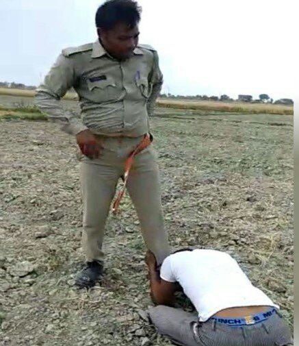 मैनपुरी : पुलिसकर्मी द्वारा अधेड़ से नाक रगड़वाने के मामले में एसपी अजय शंकर रॉय ने सिपाही बृजेंद्र को किया सस्पेंड