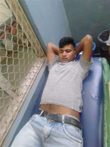 प्रतापगढ़ में पल्सर सवार बदमाशों ने युवक को गोली मारी, गंभीर प्रतापगढ़ में पल्सर सवार बदमाशों ने युवक को गोली मारी, गंभीर