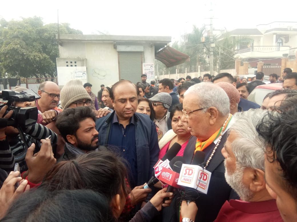 शकूरबस्ती से बीजेपी प्रत्याशी डॉ. एस.सी. वत्स ने दाखिल किया नामांकन, बोले - दिल्ली का मेगा सिटी के रूप में करेंगे विकास