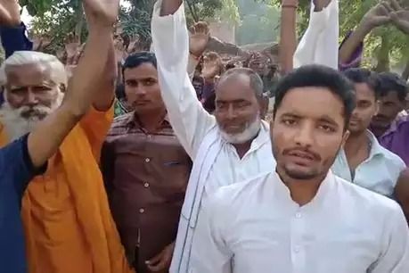 लखीमपुर खीरी : सड़क न बनने से नाराज ग्रामीणों ने किया मतदान का बहिष्कार लखीमपुर खीरी : सड़क न बनने से नाराज ग्रामीणों ने किया मतदान का बहिष्कार