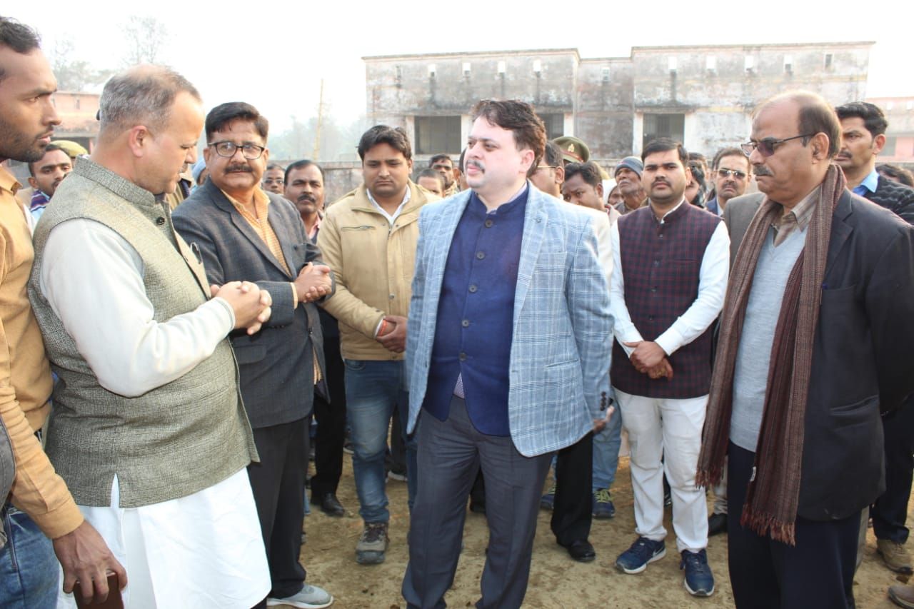 नोडल अधिकारी ने गोवंश आश्रय स्थल का औचक निरीक्षण किया गया