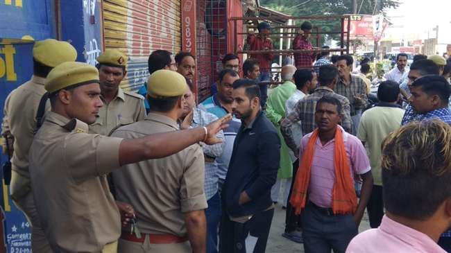 लोहे के राड से वार कर की भाजपा नेता के भतीजे की हत्या