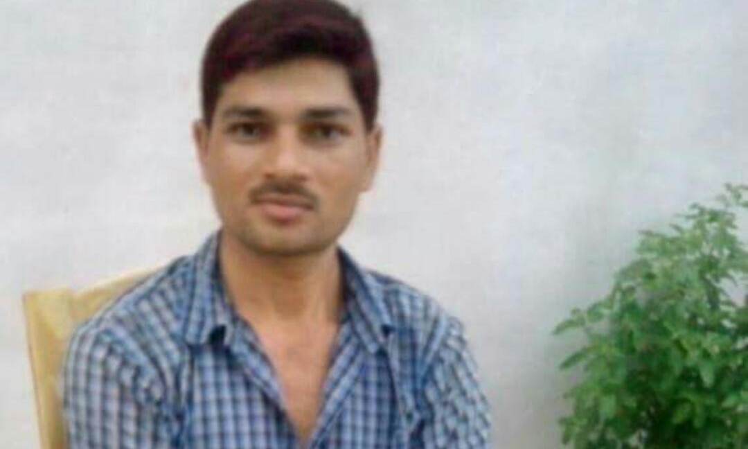 मुझे भी जमानत चाहिए... (आत्मकथा का एक पन्ना) मुझे भी जमानत चाहिए... (आत्मकथा का एक पन्ना)