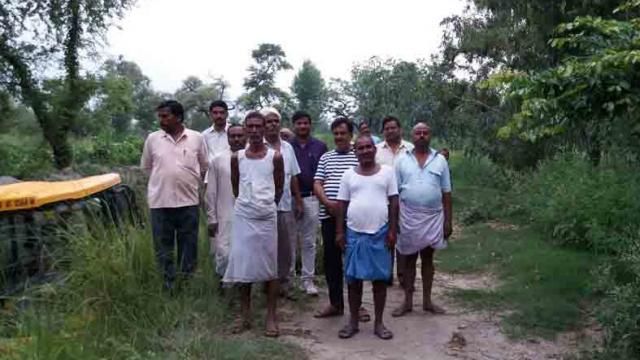हरदोई में किसानों ने खुद कराई तीन किमी नहर की सफाई अौर खुदाई हरदोई में किसानों ने खुद कराई तीन किमी नहर की सफाई अौर खुदाई