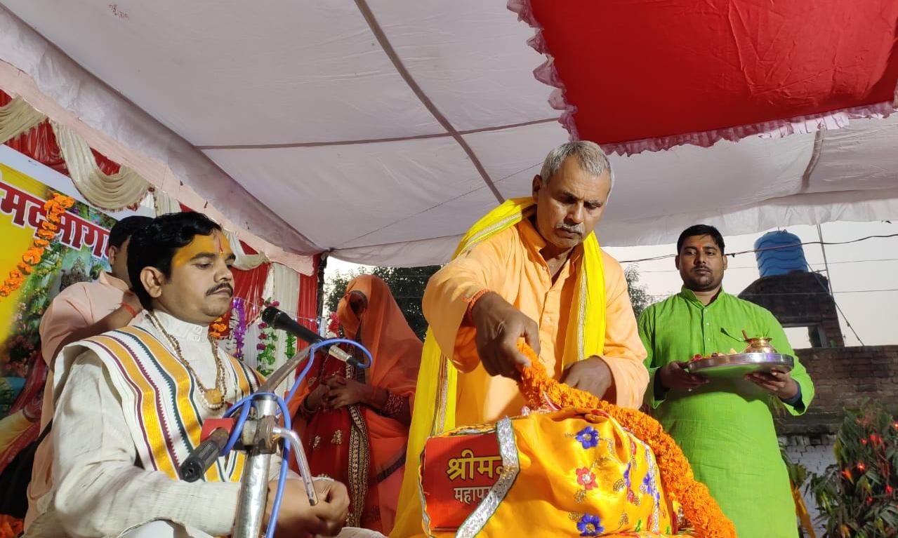 भागवत व्यक्ति को मर्यादा में रहकर जीवन जीना सिखाती है-अजयकृष्ण भागवत व्यक्ति को मर्यादा में रहकर जीवन जीना सिखाती है-अजयकृष्ण