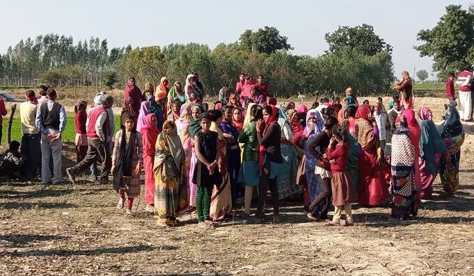 दो दिन से लापता किसान के बेटे की हत्या, खेत में पड़ा मिला नग्न शव