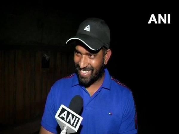 केजरीवाल को थप्पड़ मारने वाले शख्स ने कहा- नहीं पता क्यों किया ऐसा बस हो गया केजरीवाल को थप्पड़ मारने वाले शख्स ने कहा- नहीं पता क्यों किया ऐसा बस हो गया