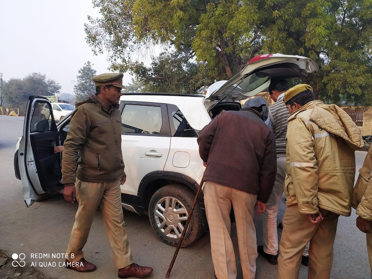 वाराणसी : जनपद में सुबह से जबरदस्त चेकिंग अभियान चलाया जा रहा