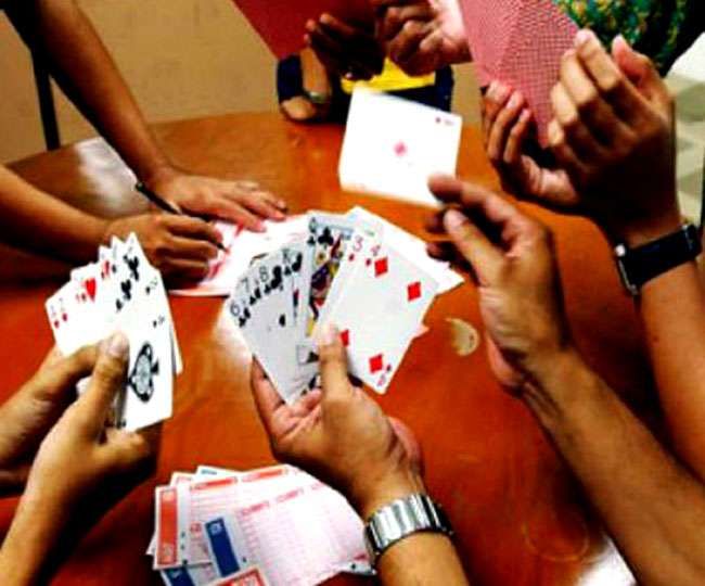शराबी पति ने जुए में द्रौपदी की तरह पत्नी को लगाया दांव पर, पत्नी ने उतारा भूत