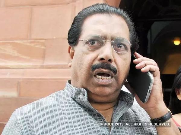 पीसी चाको ने प्रज्ञा पर निशाना साधते हुए यासीन की तारीफ की