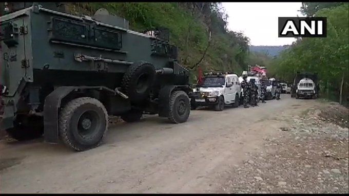 जम्मू-कश्मीरः कुलगाम में सुरक्षाबलों ने मार गिराए चार आतंकवादी। ऑपरेशन जारी है।