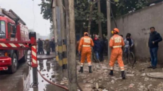 गुजरात: वडोदरा में ऑक्सीजन प्लांट में धमाका, छह की मौत