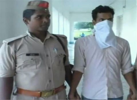 उत्तर प्रदेश विधानसभा को बम से उड़ाने की धमकी देने वाला छात्र फरहान अहमद गिरफ्तार उत्तर प्रदेश विधानसभा को बम से उड़ाने की धमकी देने वाला छात्र फरहान अहमद गिरफ्तार