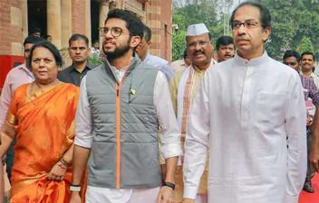 अजित पवार फिर बनेंगे डिप्टी CM, मंत्रिमंडल की फाइनल लिस्ट... अजित पवार फिर बनेंगे डिप्टी CM, मंत्रिमंडल की फाइनल लिस्ट...