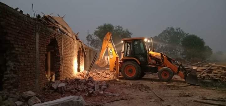 एसडीएम नंदलाल ने बाईपास की 6 किलोमीटर लंबी 60 मीटर चौड़ी जमीन को अवैध कब्जाधारियों से कराया मुक्त।