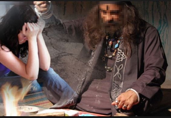 मजार पर पहुंची महिला से झाडफ़ूंक के बहाने तांत्रिक ने की छेड़छाड़ मजार पर पहुंची महिला से झाडफ़ूंक के बहाने तांत्रिक ने की छेड़छाड़