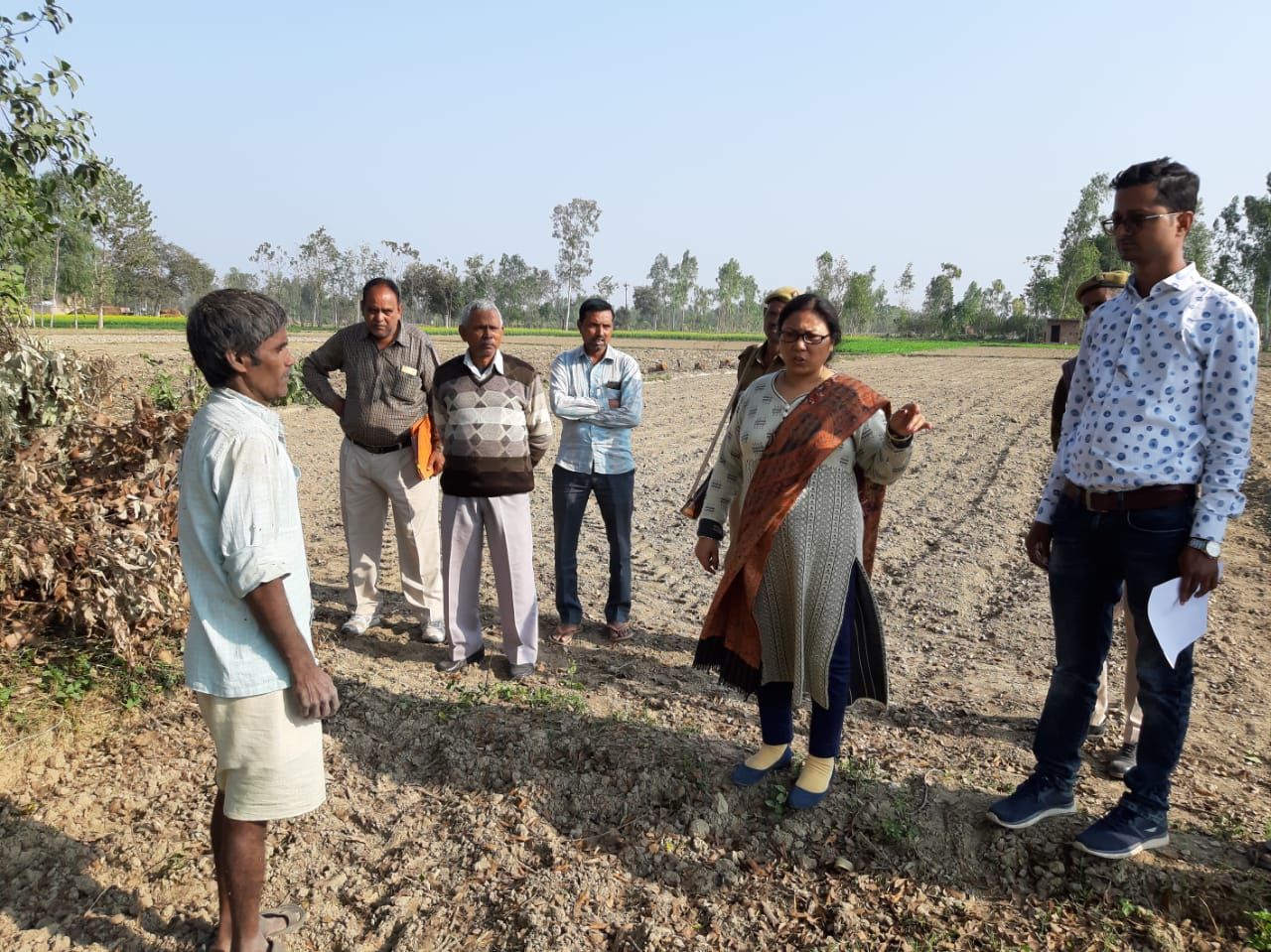 तहसीलदार ने ग्राम समाज की भूमि से हटवाया कब्जा तहसीलदार ने ग्राम समाज की भूमि से हटवाया कब्जा