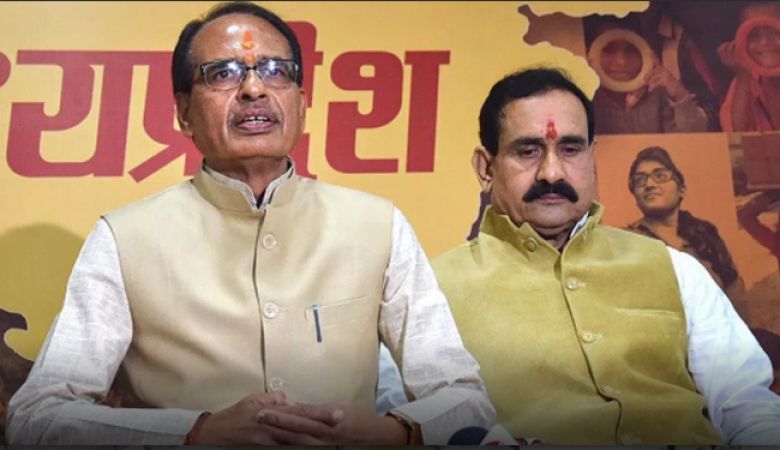 मध्य प्रदेश को लेकर दिल्ली में भाजपा के वरिष्ठ नेताओं की बैठक मध्य प्रदेश को लेकर दिल्ली में भाजपा के वरिष्ठ नेताओं की बैठक