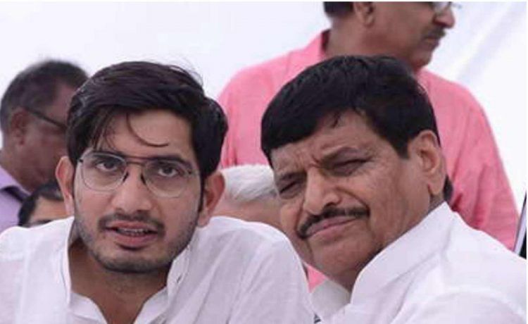 शिवपाल यादव और आदित्य यादव ने प्रदेश वासियों को दी होली की बधाई शिवपाल यादव और आदित्य यादव ने प्रदेश वासियों को दी होली की बधाई