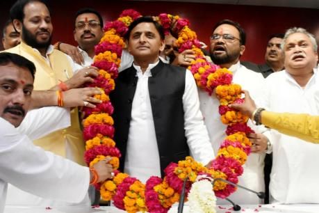 ब्राह्मणों को रिझाने का ये रहा अखिलेश का सुदामा कार्ड ब्राह्मणों को रिझाने का ये रहा अखिलेश का सुदामा कार्ड