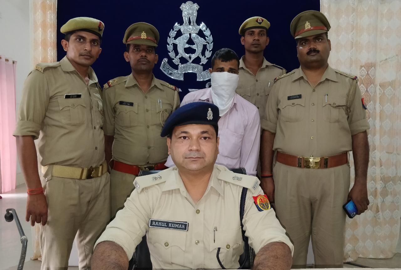 एटा पुलिस की सफलता, 24 घंटे मे गिरफ्तार किया हत्यारोपी