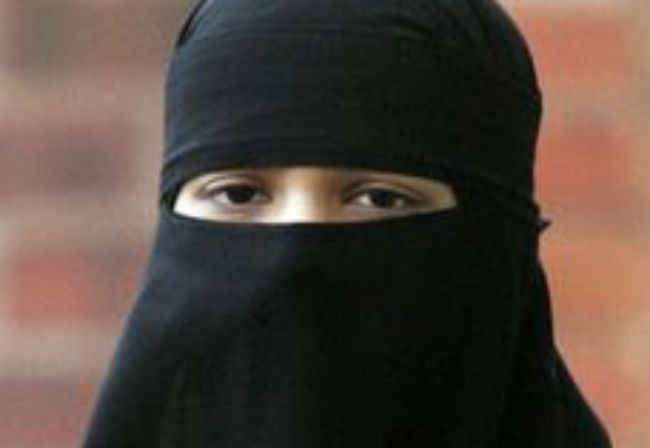 जिस शख्स ने मेरी आबरू लूटी, मैं उसकी बीवी बन जाऊं ... यह कैसा न्याय है?