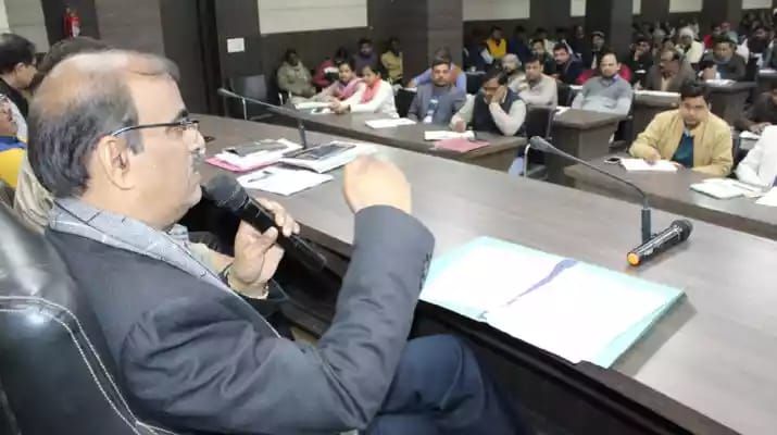 समीक्षात्मक बैठक एवं उत्साहवर्धन हेतु कार्यशाला सम्पन्न