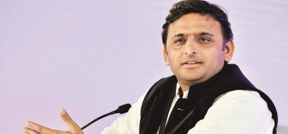 अखिलेश ने आवारा पशुओं की समस्या पर योगी सरकार को घेरा अखिलेश ने आवारा पशुओं की समस्या पर योगी सरकार को घेरा