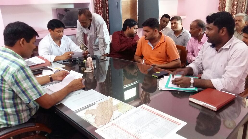 एसडीएम ने सतर्कता समिति की बैठक लेकर किया जागरूक एसडीएम ने सतर्कता समिति की बैठक लेकर किया जागरूक