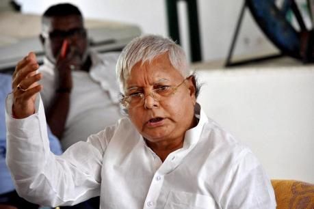 नितीश की दो टूक- हठ छोड़ें लालू, यहाँ नहीं चलेगा कुतर्क नितीश की दो टूक- हठ छोड़ें लालू, यहाँ नहीं चलेगा कुतर्क