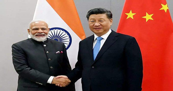 चीन की चाल पर पीएम मोदी का सख्त स्टैंड, बदले ड्रैगन के सुर- भारत और चीन एक-दूसरे के लिए खतरा नहीं चीन की चाल पर पीएम मोदी का सख्त स्टैंड, बदले ड्रैगन के सुर- भारत और चीन एक-दूसरे के लिए खतरा नहीं